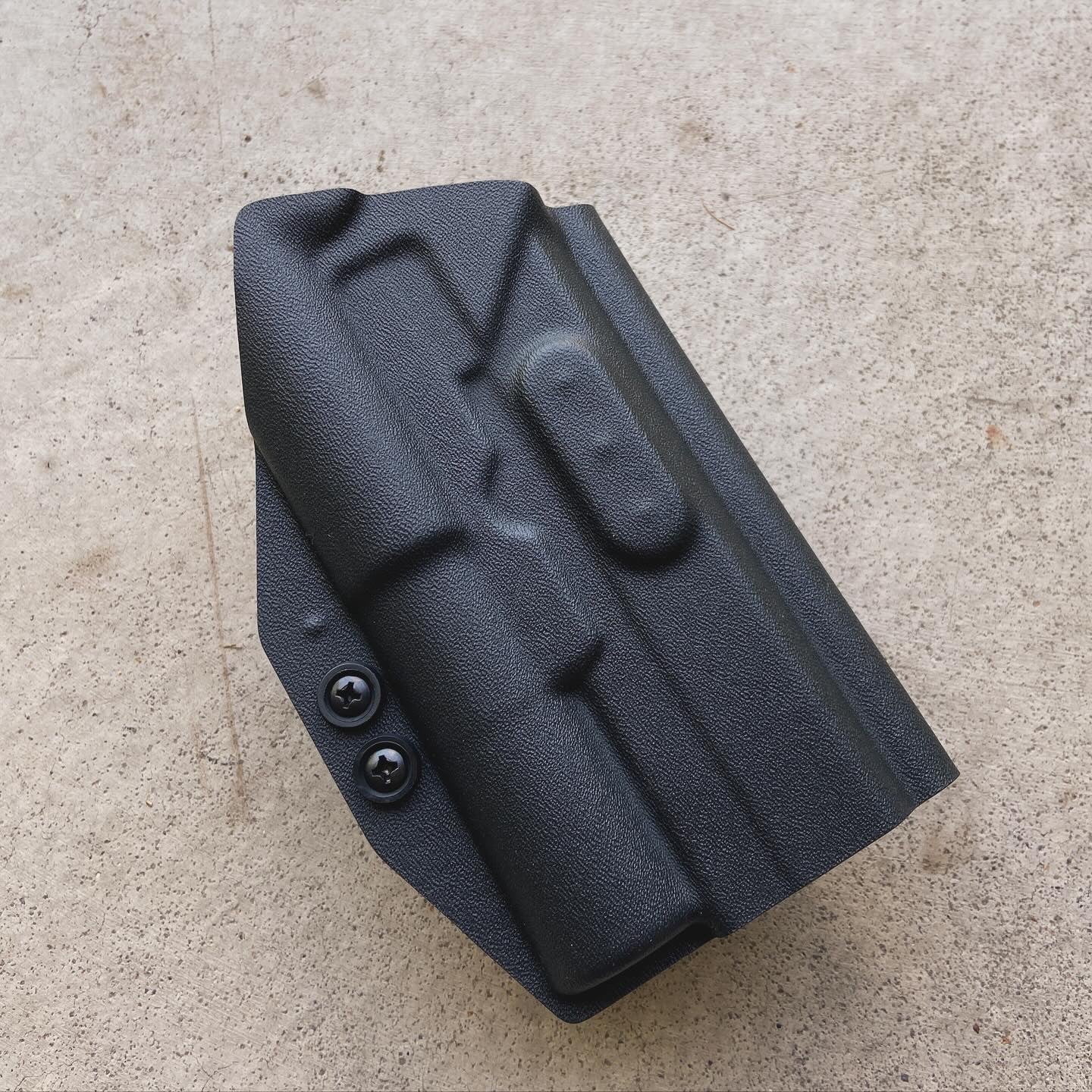 (OWB) Outside-The-Waistband Holster