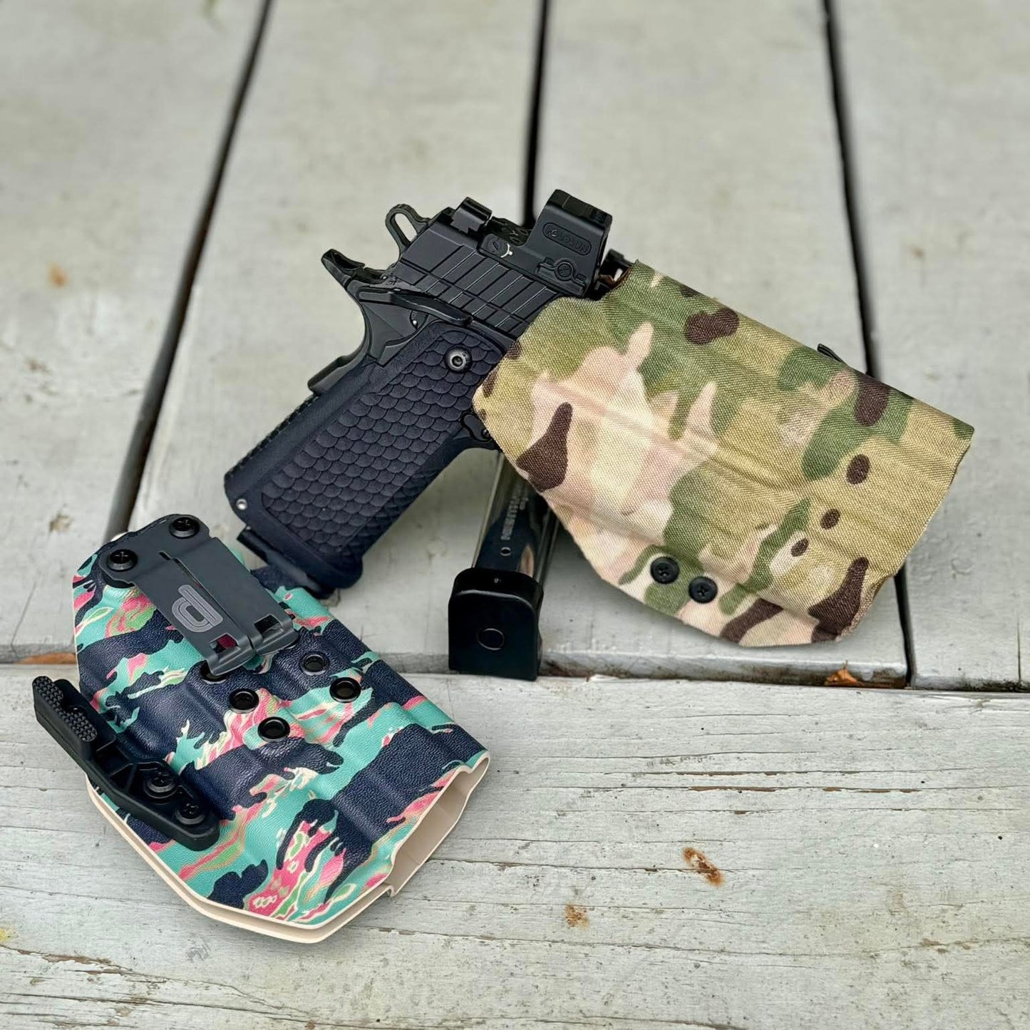 (OWB) Outside-The-Waistband Holster