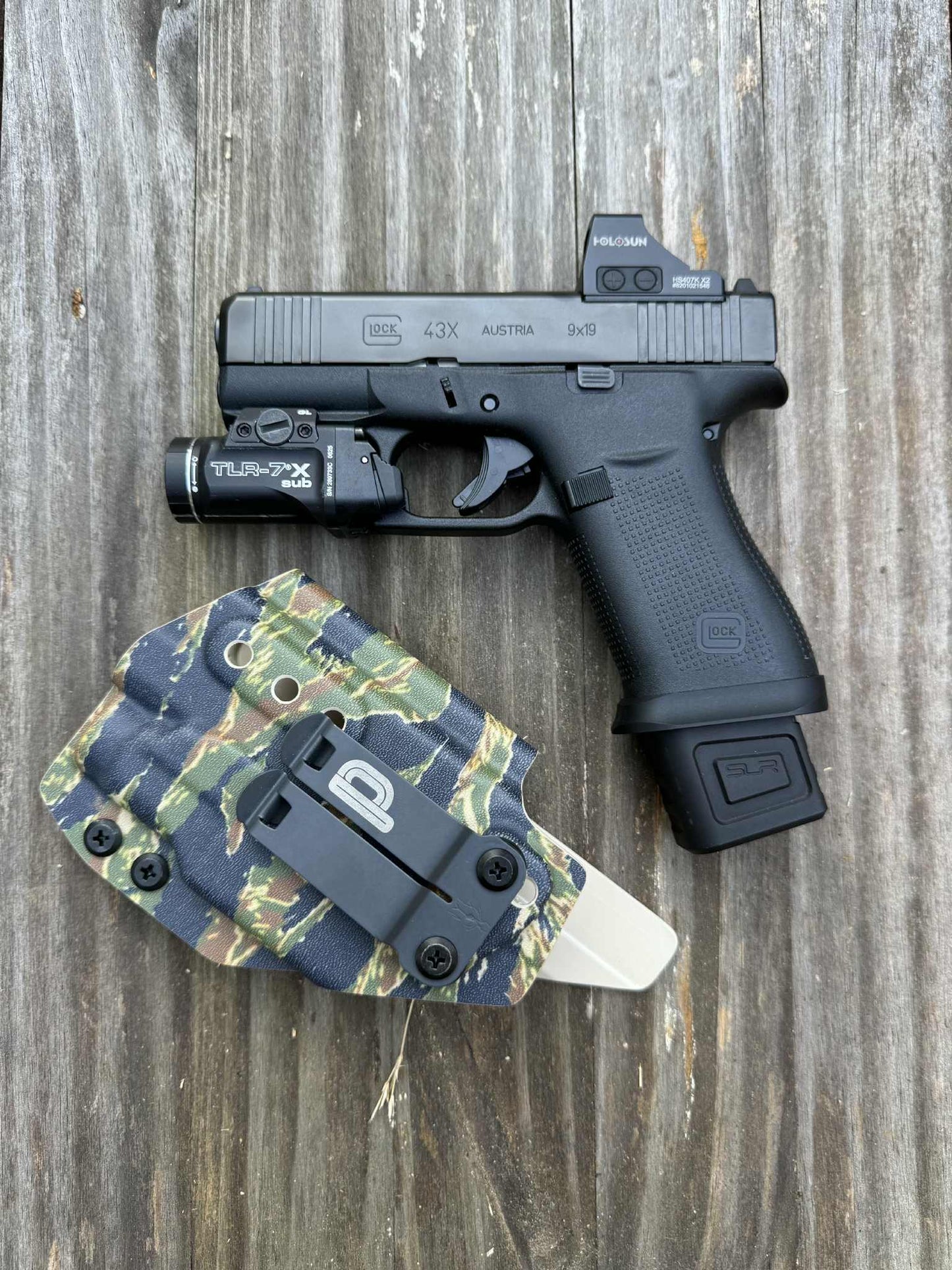 (IWB) Inside-The-Waistband Holster