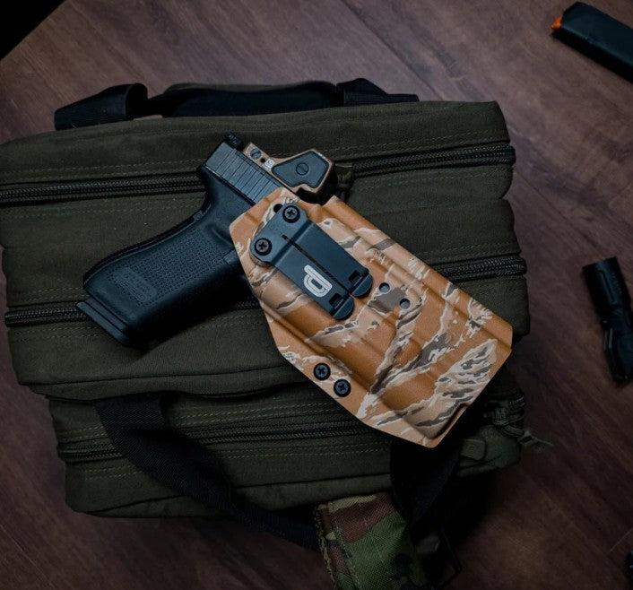 (IWB) Inside-The-Waistband Holster
